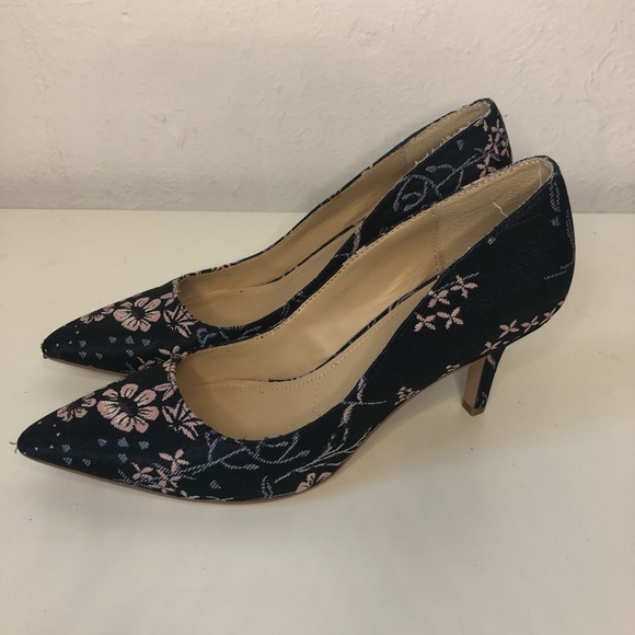 Charles by Charles David pointed toe kitten heel - Picture 2 of 8